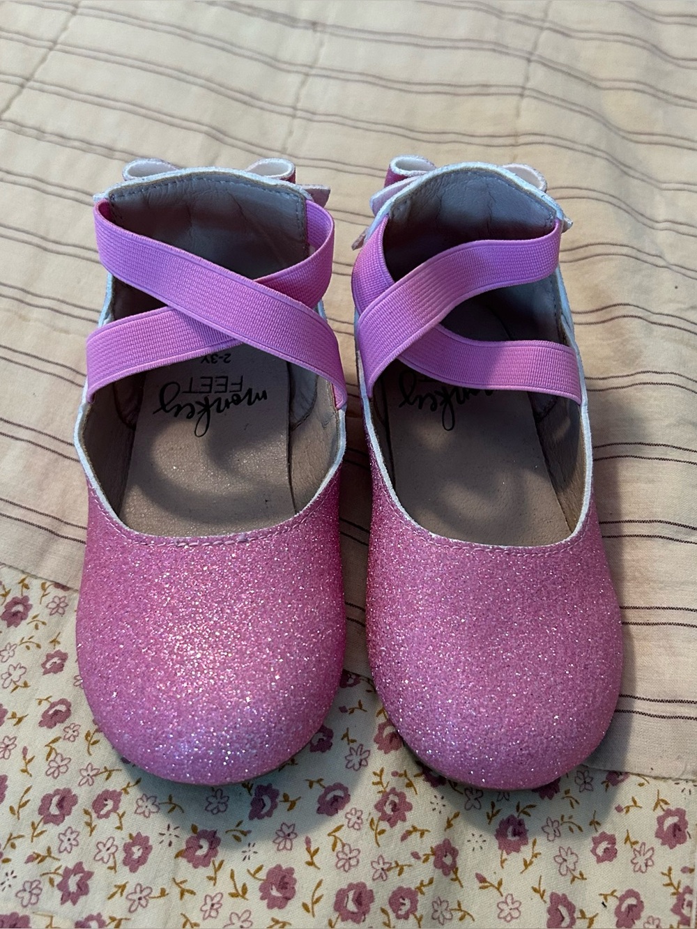 New pink glitter monkey feet ballet sandals size 2-3Y